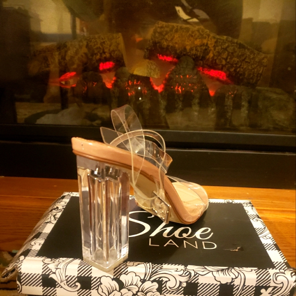 9 Clear Nude